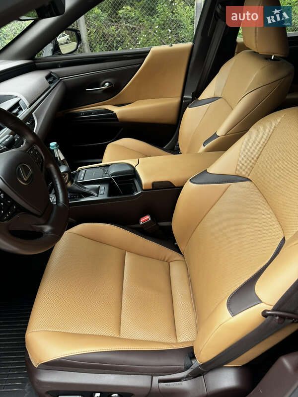 Седан Lexus ES 2021 в Львове фото 7 Седан Lexus ES 2021 в Львове