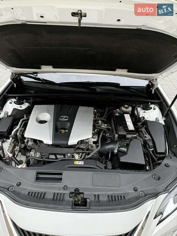 Седан Lexus ES 2021 в Львове фото 32 Седан Lexus ES 2021 в Львове
