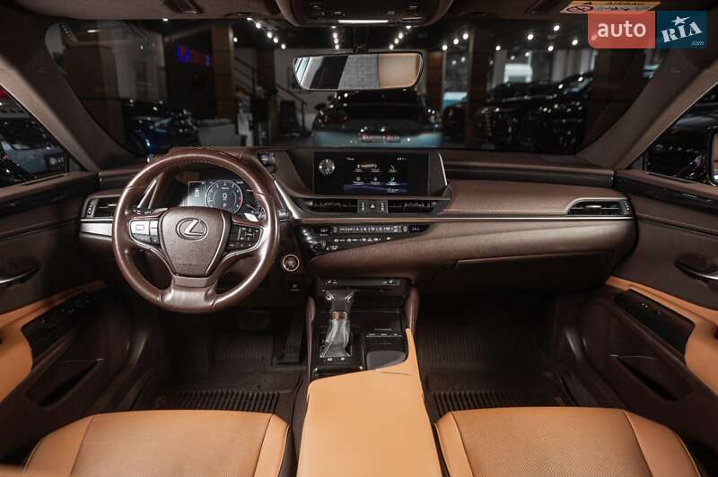 Седан Lexus ES 2019 в Одессе