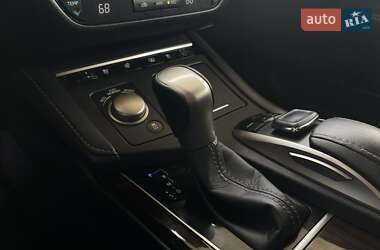 Седан Lexus ES 2017 в 