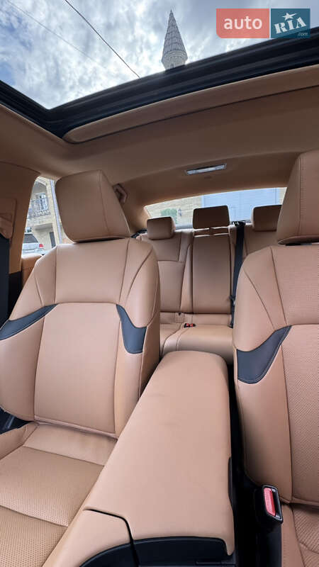 Седан Lexus ES 2024 в Первомайську