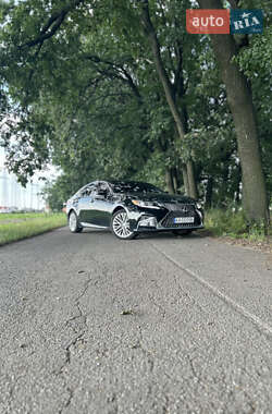 Седан Lexus ES 2013 в Киеве