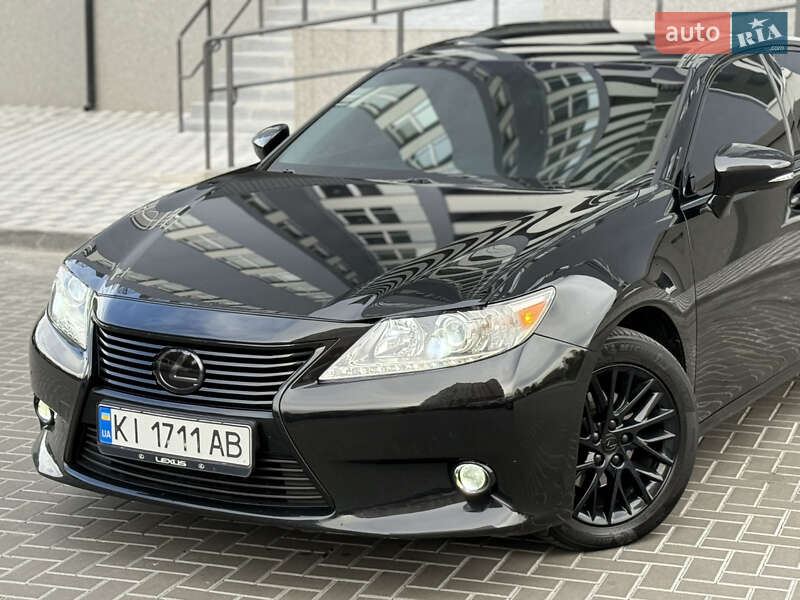 Седан Lexus ES 2014 в Білій Церкві