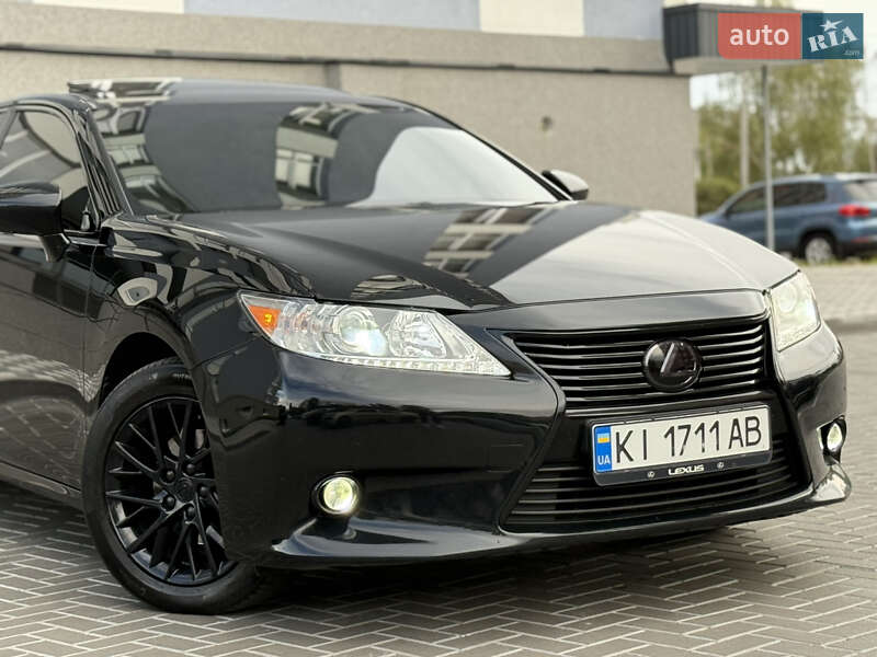 Седан Lexus ES 2014 в Білій Церкві