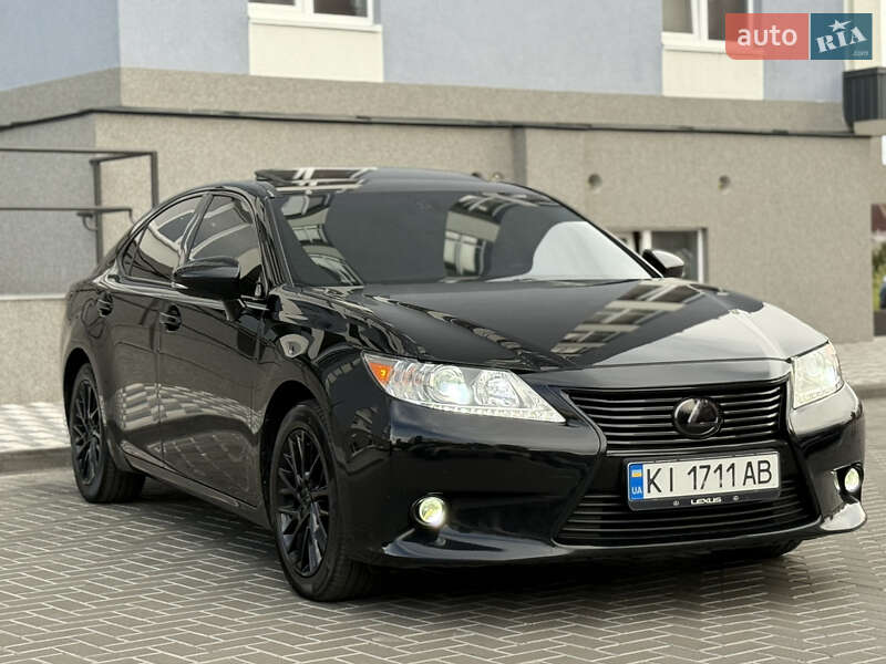Седан Lexus ES 2014 в Білій Церкві