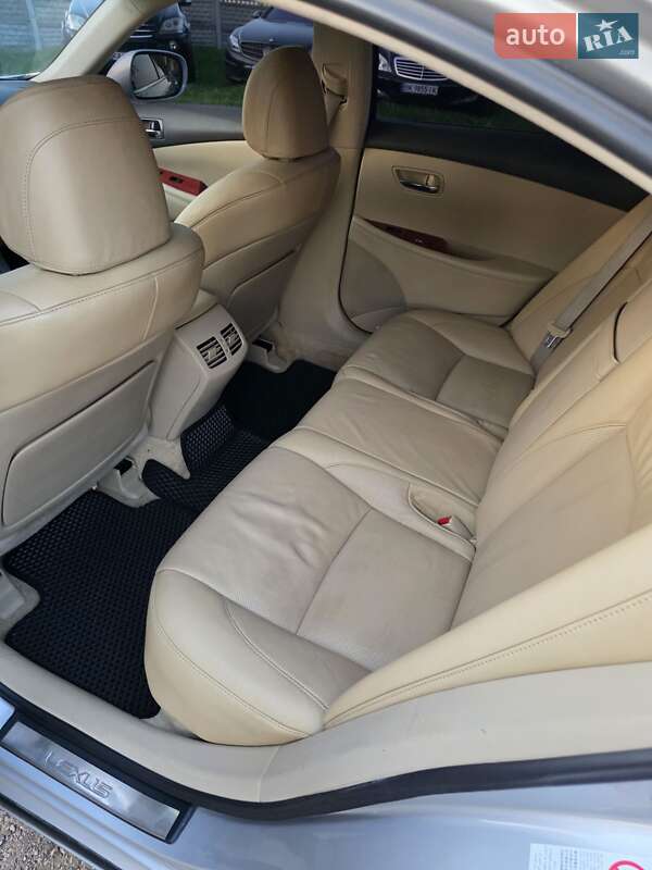 Седан Lexus ES 2007 в Ровно
