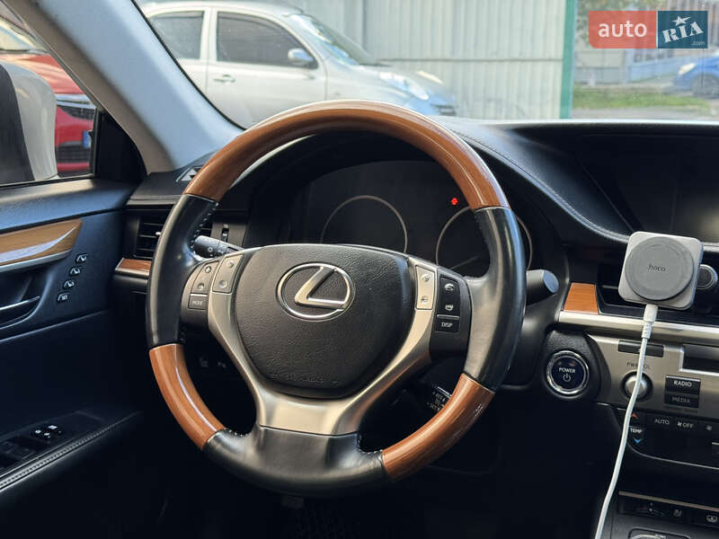 Седан Lexus ES 2014 в Бердичеве фото 18 Седан Lexus ES 2014 в Бердичеве