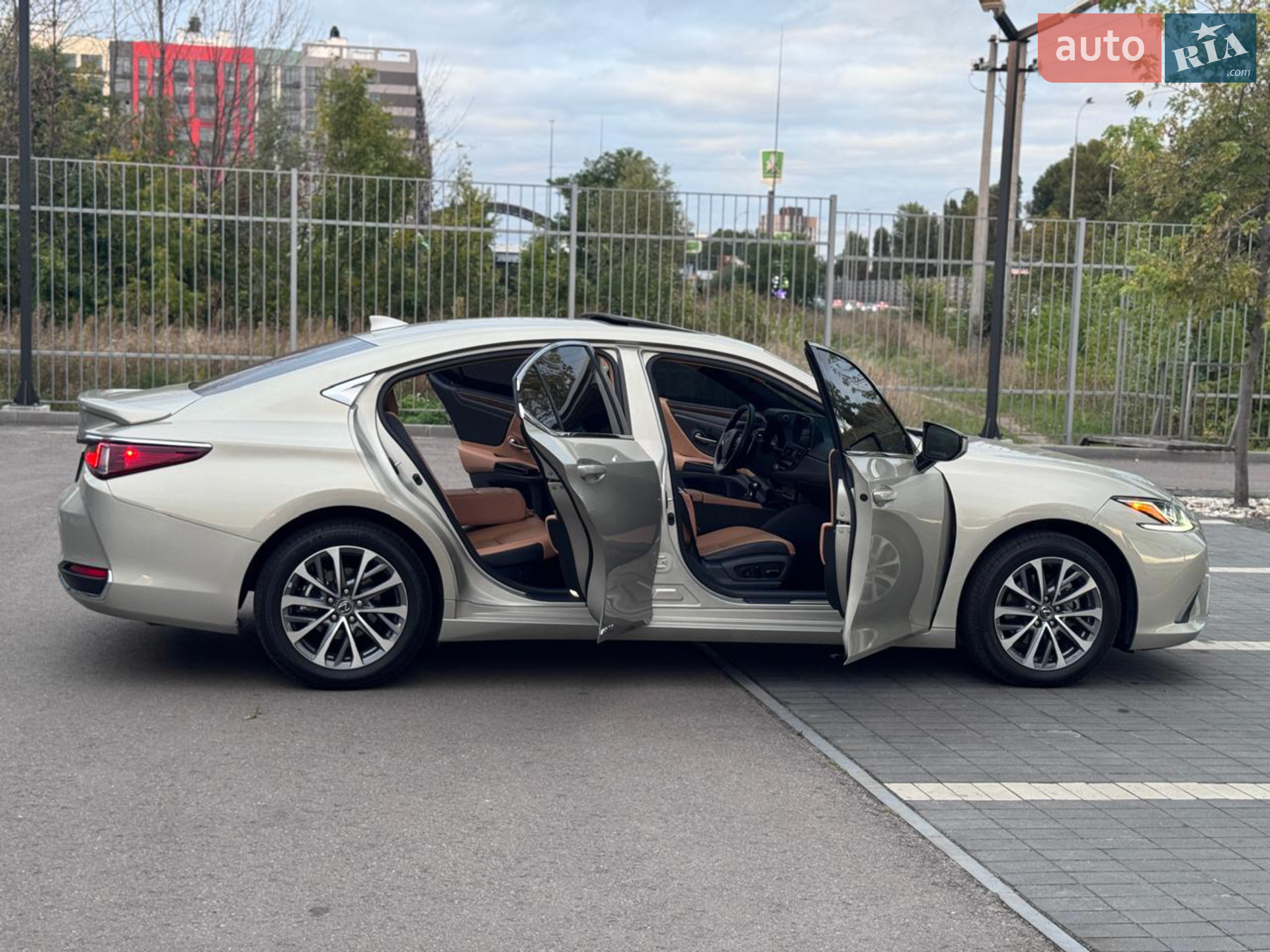 2021 Lexus ES - мініатюра 15