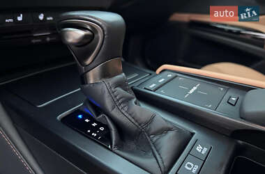Седан Lexus ES 2021 в Києві