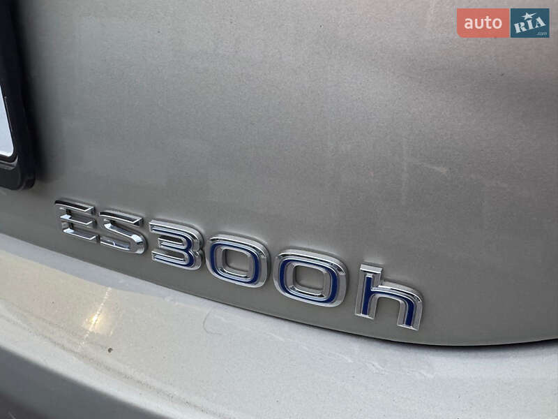 Седан Lexus ES 2021 в Киеве