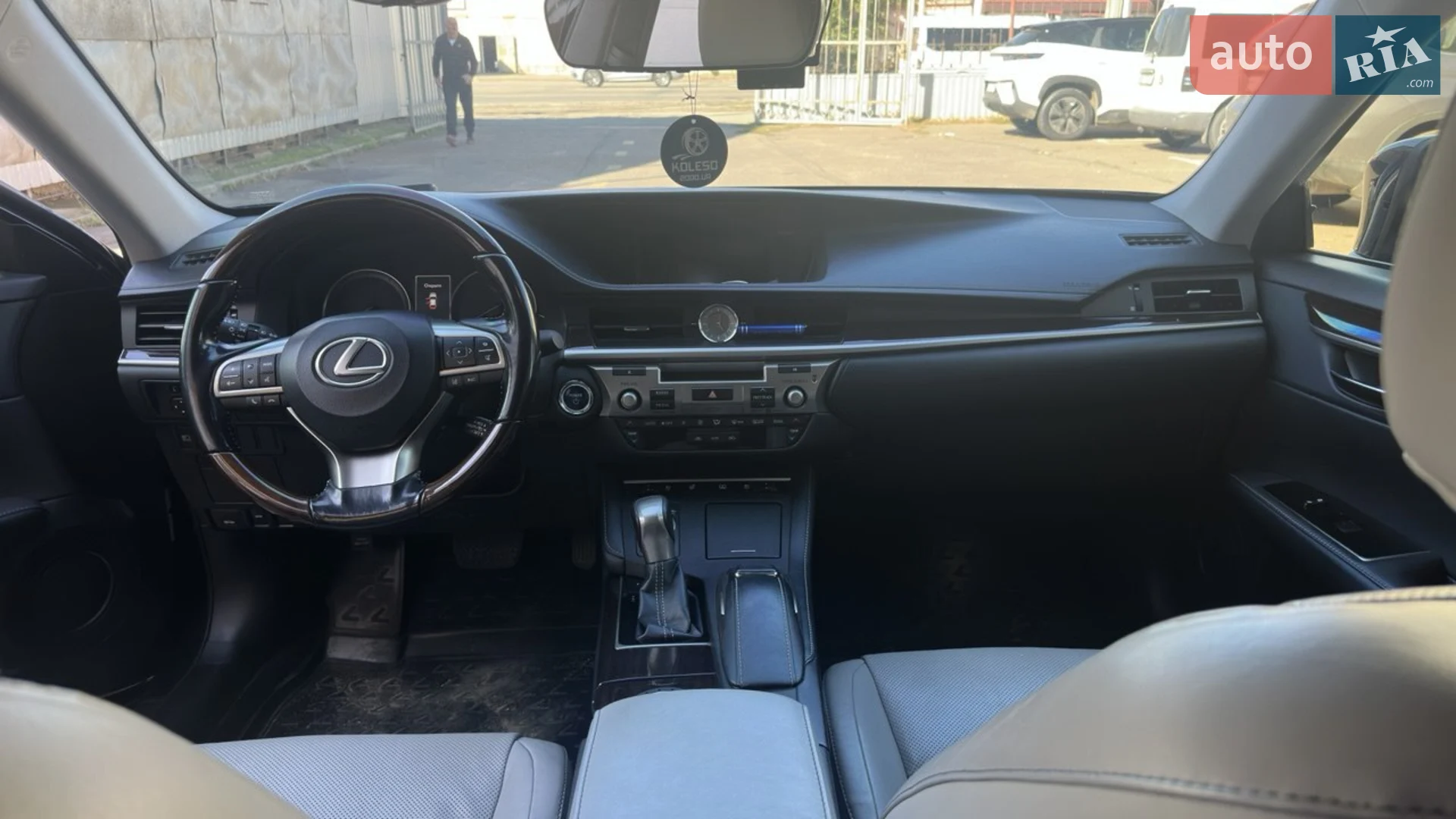 2017 Lexus ES - мініатюра 10