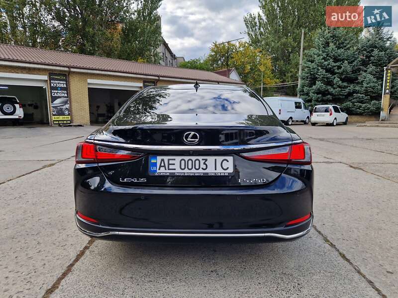 Седан Lexus ES 2019 в Днепре
