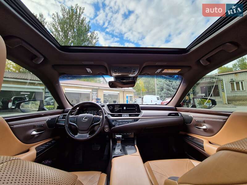 Седан Lexus ES 2019 в Днепре