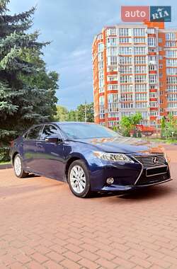 Седан Lexus ES 2013 в Чернігові