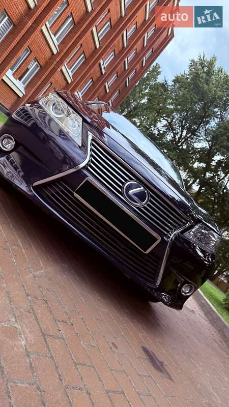 Седан Lexus ES 2013 в Чернигове