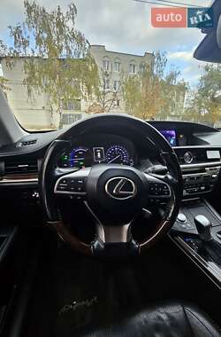 Седан Lexus ES 2016 в 