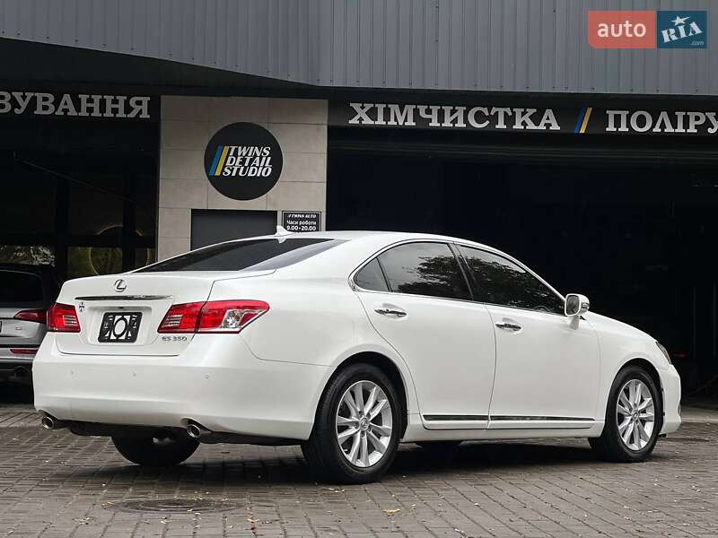 Седан Lexus ES 2012 в Одесі
