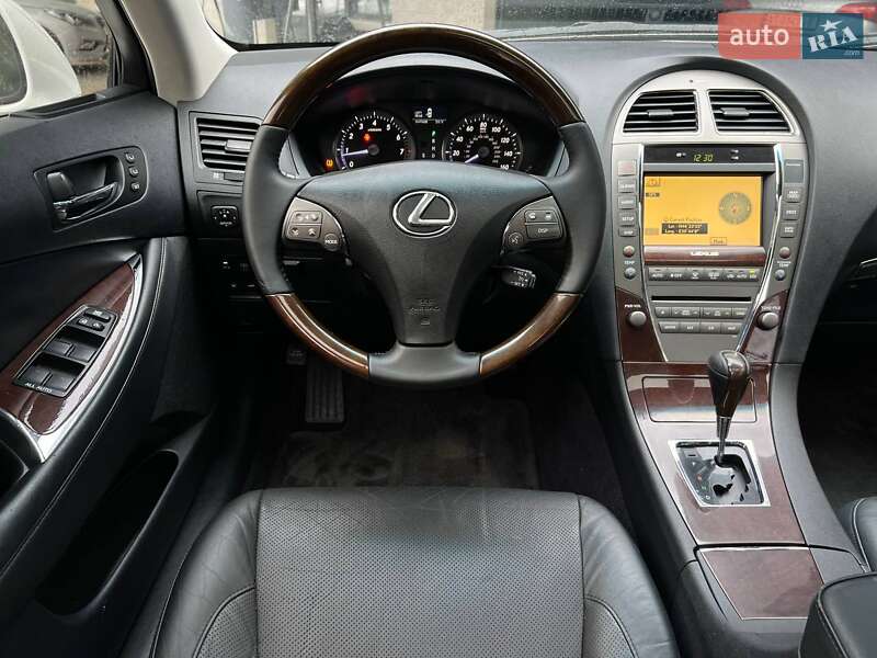 Седан Lexus ES 2012 в Одесі