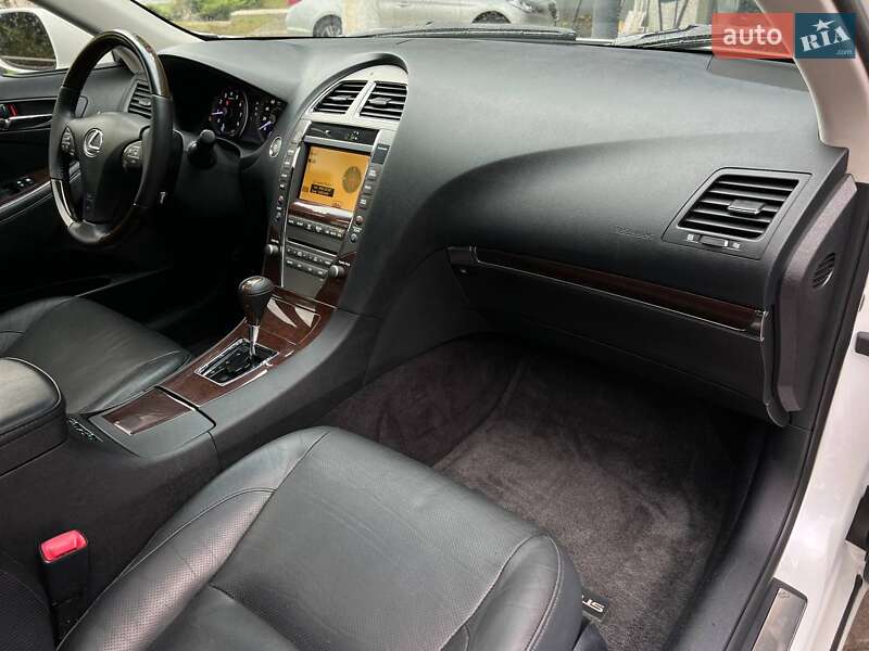 Седан Lexus ES 2012 в Одесі