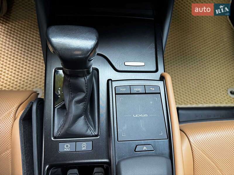 Седан Lexus ES 2021 в Києві