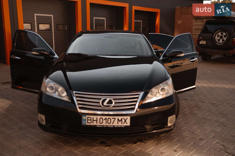 Седан Lexus ES 2010 в Одесі