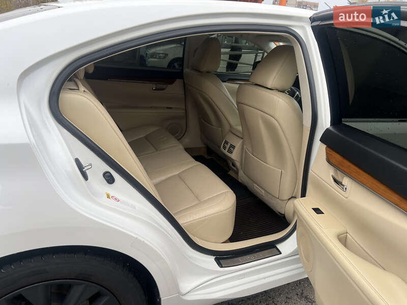 Седан Lexus ES 2012 в Харькове