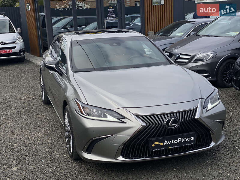 Седан Lexus ES 2021 в Луцке