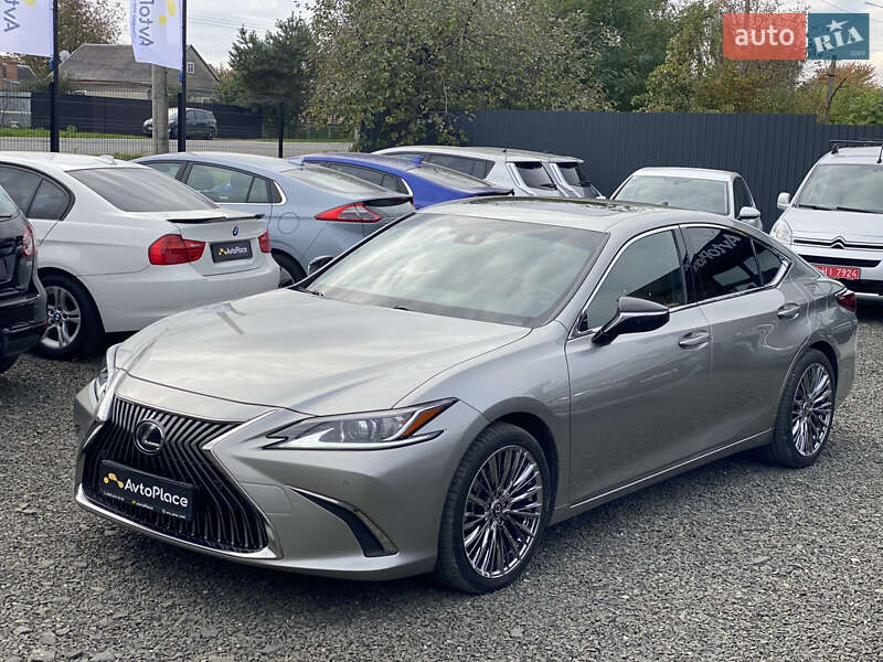 Седан Lexus ES 2021 в Луцке