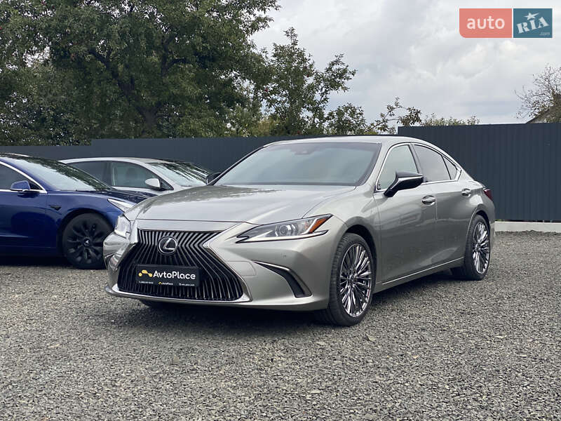 Седан Lexus ES 2021 в Луцке