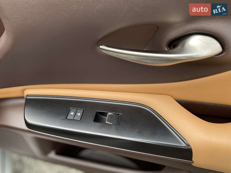 Седан Lexus ES 2021 в Луцке