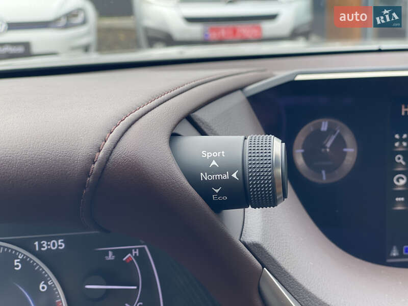 Седан Lexus ES 2021 в Луцке