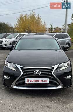 Седан Lexus ES 2015 в Білогородці