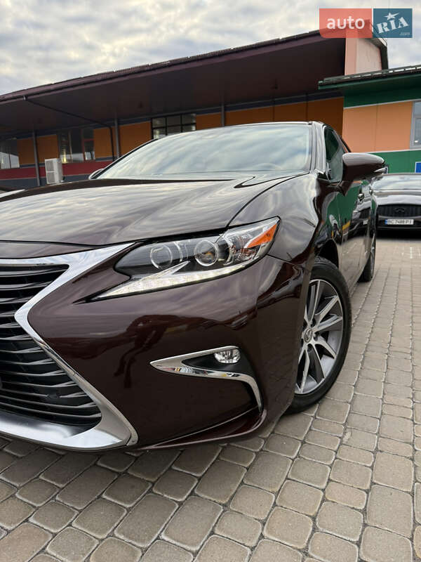 Седан Lexus ES 2015 в Львові фото 7 Седан Lexus ES 2015 в Львові