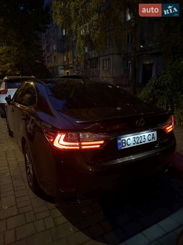 Седан Lexus ES 2015 в Львові фото 23 Седан Lexus ES 2015 в Львові