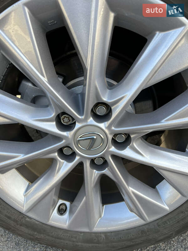 Седан Lexus ES 2013 в Кам'янському