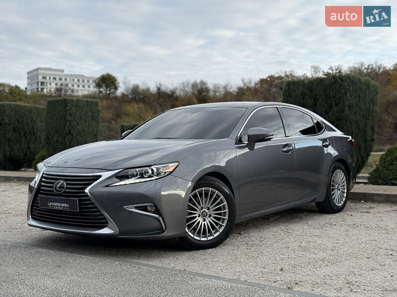 Lexus ES 2016