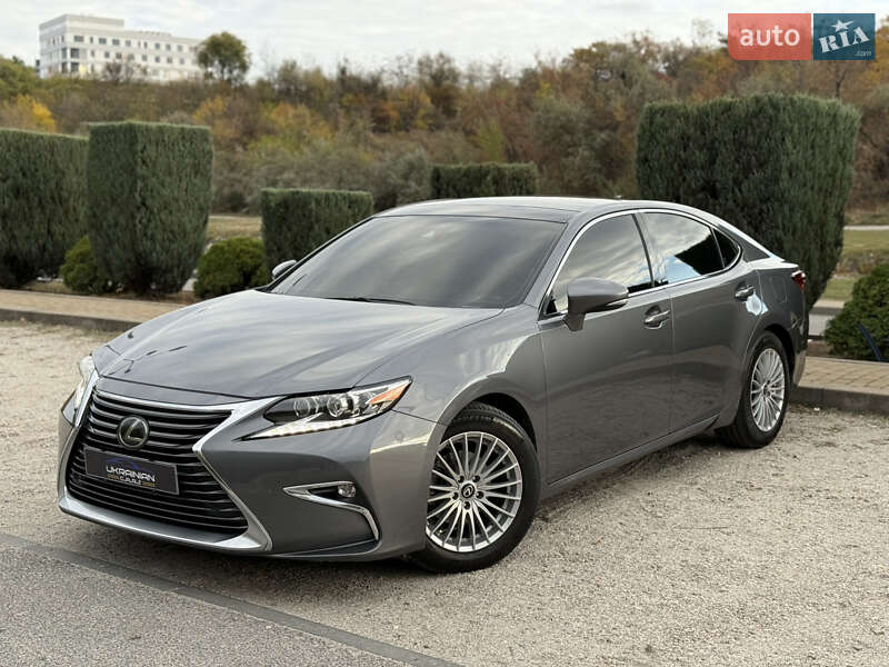 Седан Lexus ES 2016 в Дніпрі