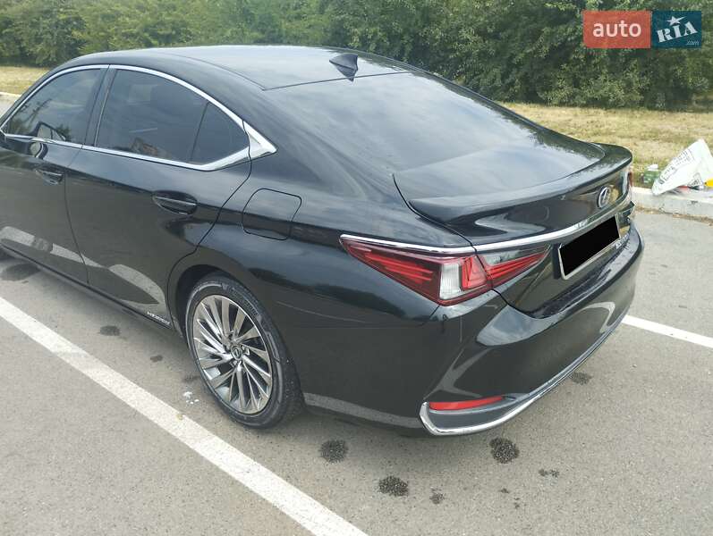 Седан Lexus ES 2018 в Києві