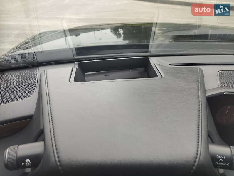 Седан Lexus ES 2018 в Києві