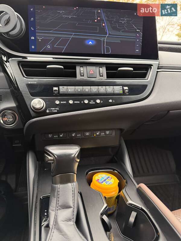 Седан Lexus ES 2023 в Днепре фото 6 Седан Lexus ES 2023 в Днепре