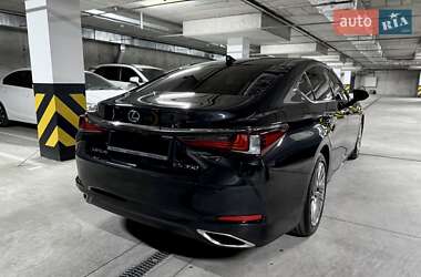 Седан Lexus ES 2022 в 