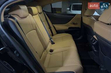 Седан Lexus ES 2022 в 