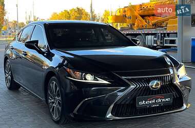 Седан Lexus ES 2019 в 