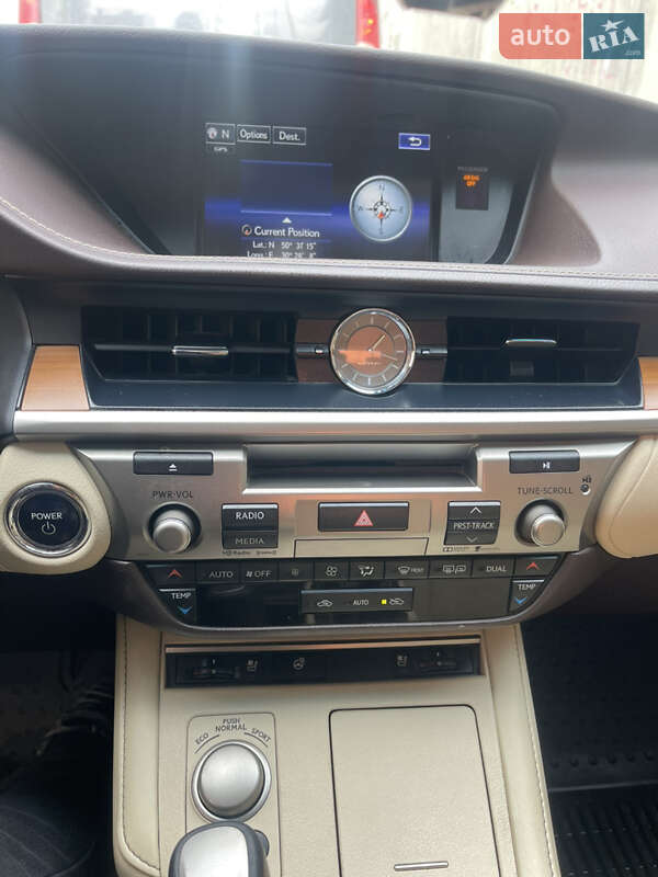 Седан Lexus ES 2015 в Киеве фото 24 Седан Lexus ES 2015 в Киеве