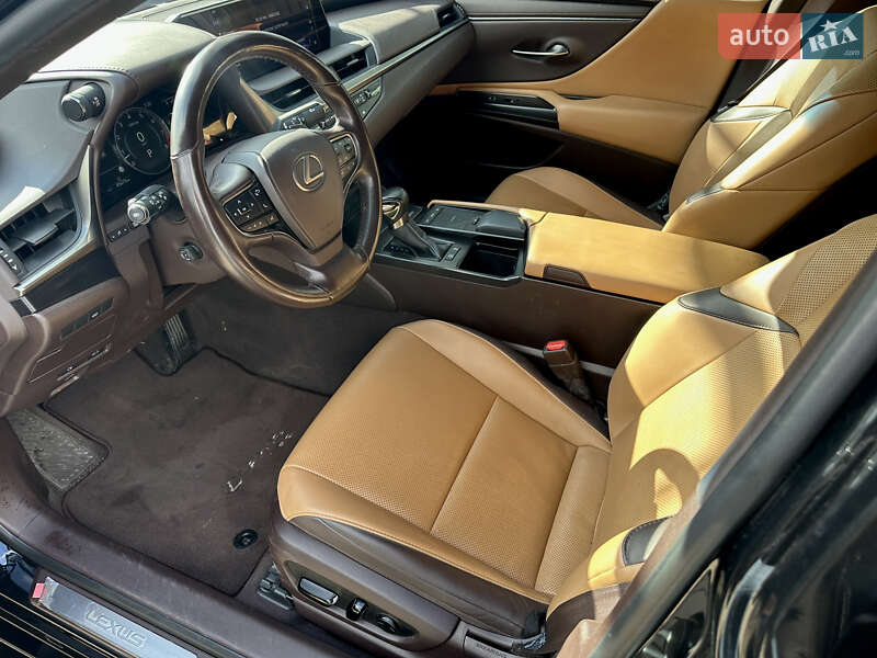 Седан Lexus ES 2020 в Одесі