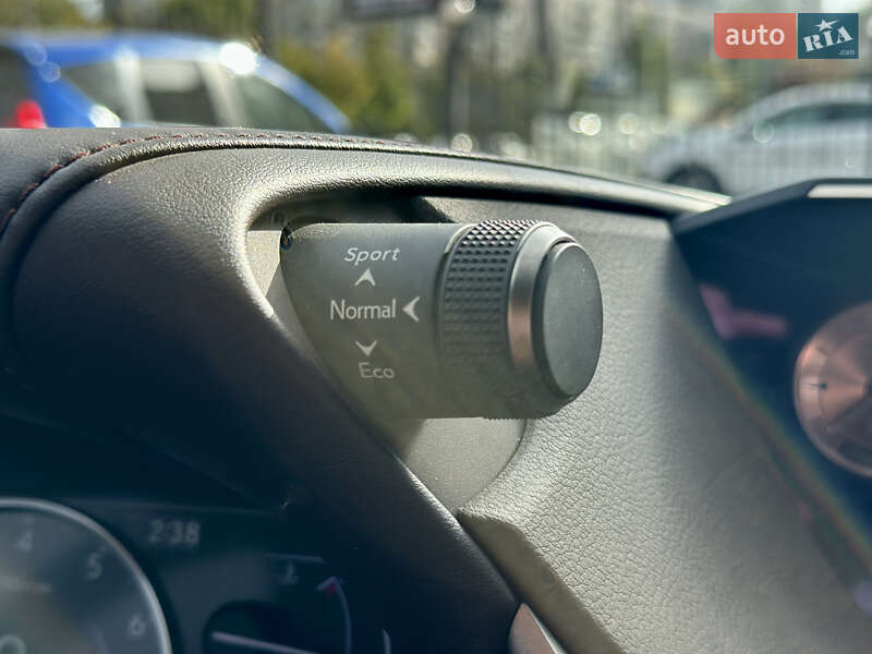 Седан Lexus ES 2020 в Одесі