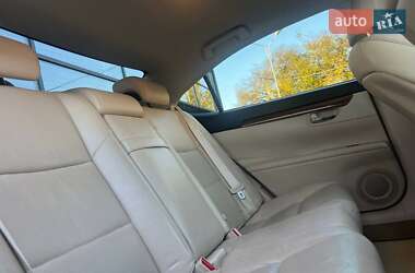 Седан Lexus ES 2014 в 