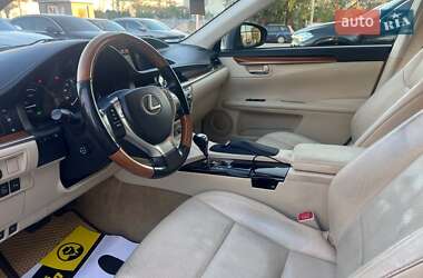 Седан Lexus ES 2014 в 