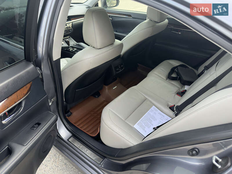 Седан Lexus ES 2014 в Звенигородці фото 9 Седан Lexus ES 2014 в Звенигородці