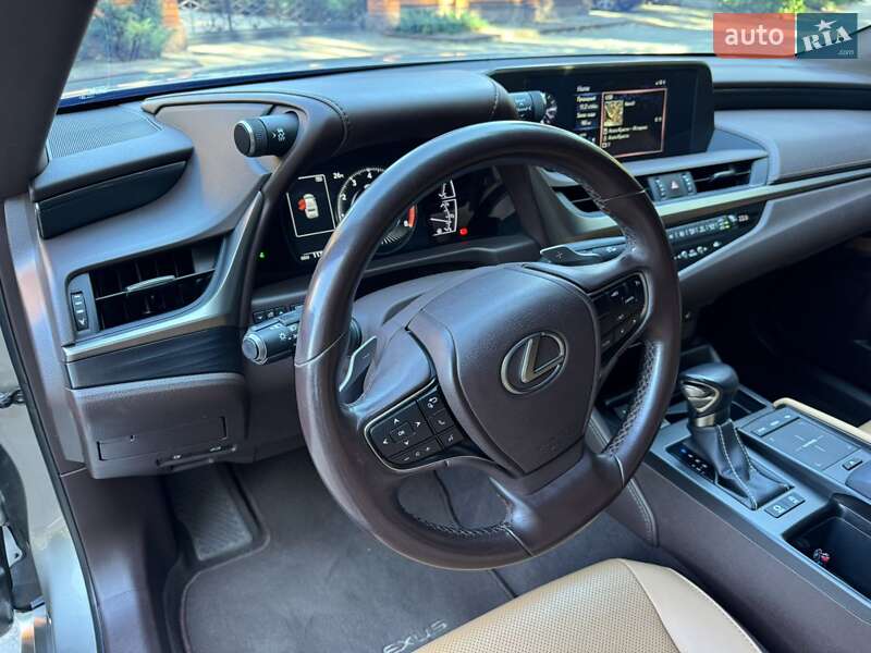 Седан Lexus ES 2018 в Черкассах фото 16 Седан Lexus ES 2018 в Черкассах